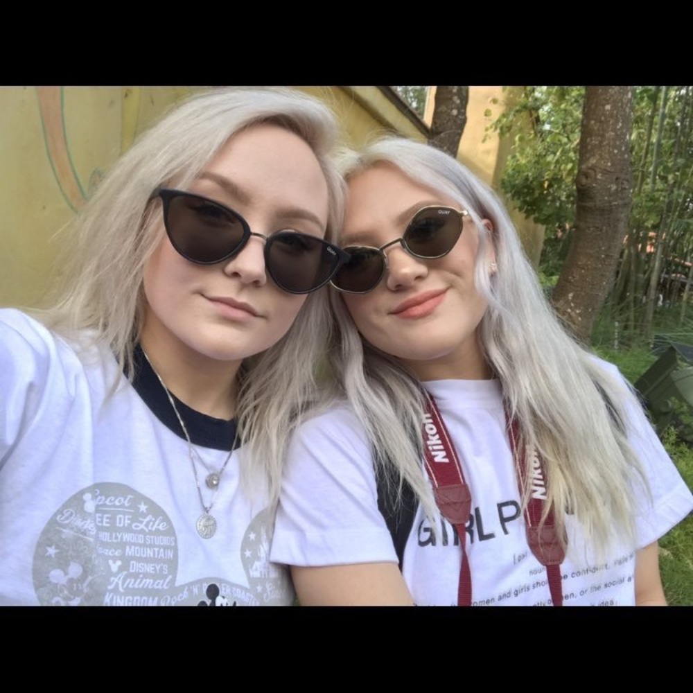 Meet your Poshers, the Petterson Sisters